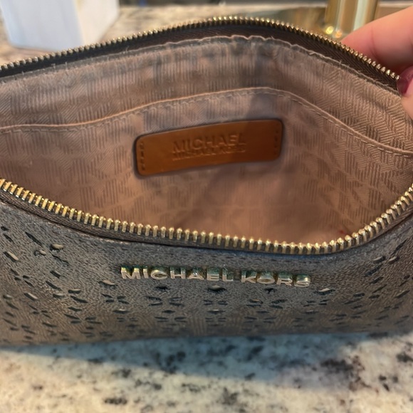 Michael Kors Purse Wallet - Picture 3 of 4